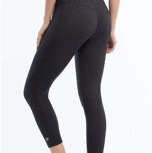 Marika Tummy Control Capri Leggings XL